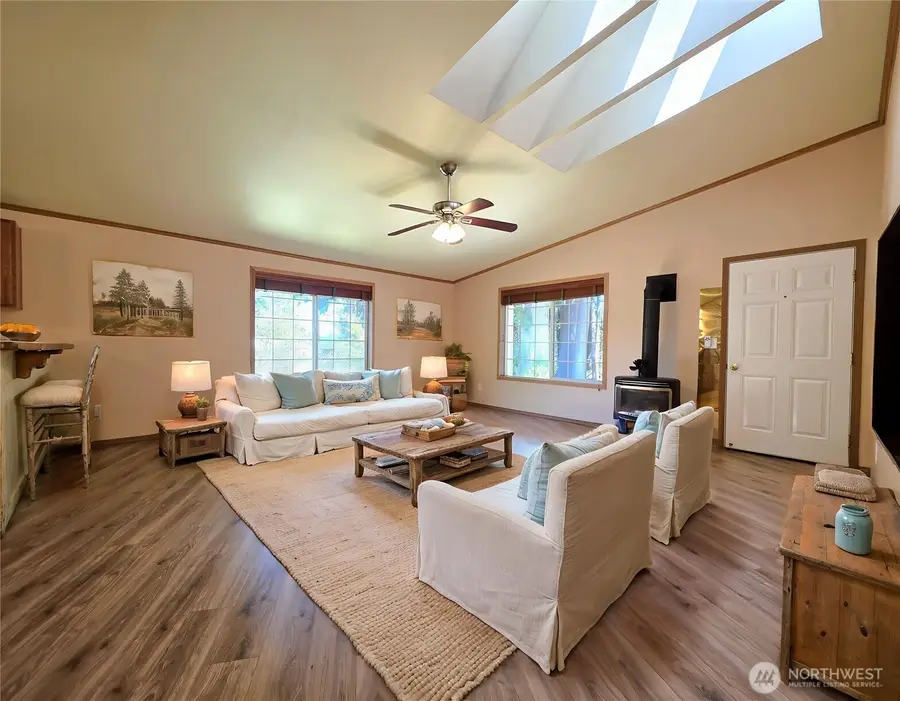 51 SE Cabana Avenue, Shelton, WA 98584 - #3