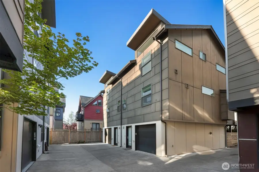 1508 44th Avenue Sw #A, Seattle, WA 98116 - #2