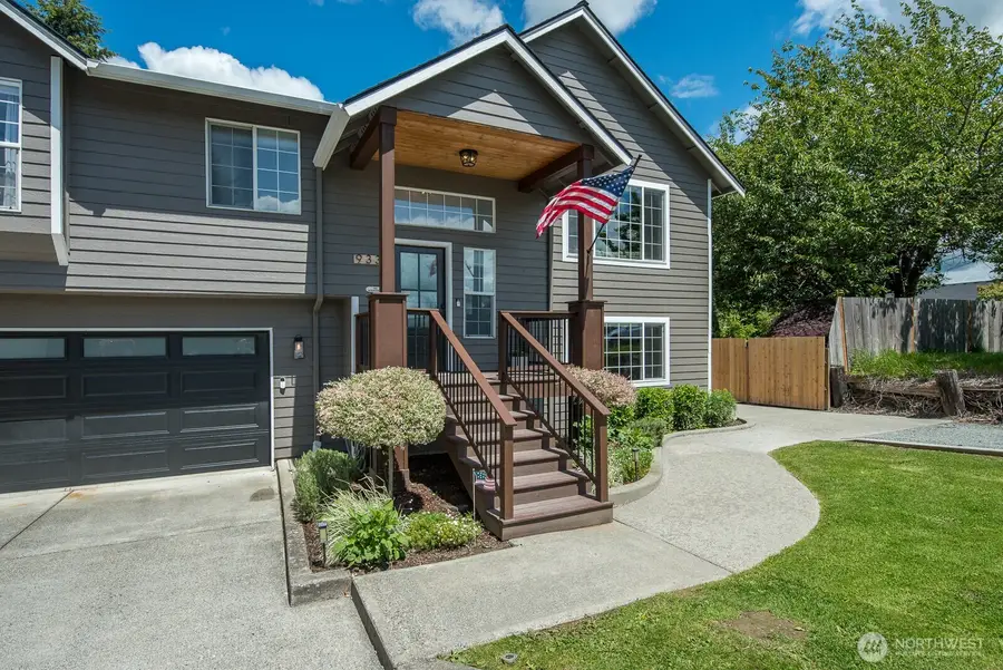 933 E Sharon Avenue, Burlington, WA 98233 - #2