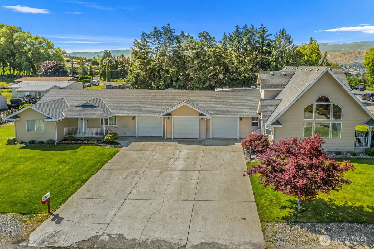 42 Hadley Street Nw, East Wenatchee, WA 98802 - #1