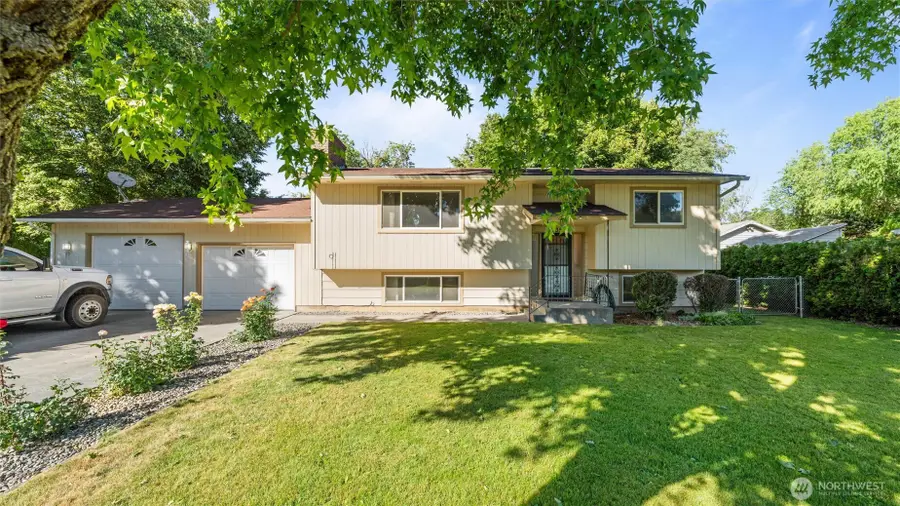 735 S 5th St., Dayton, WA 99328 - #2