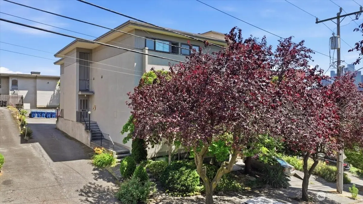 914 6th Avenue N #201, Seattle, WA 98109 - #1