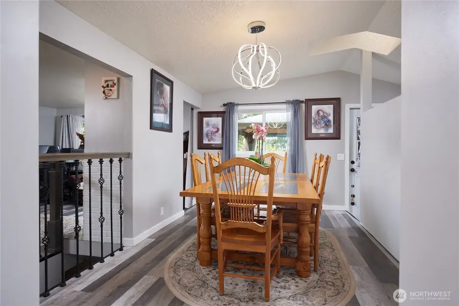 513 SE Highland Park Drive, College Place, WA 99324 - #3