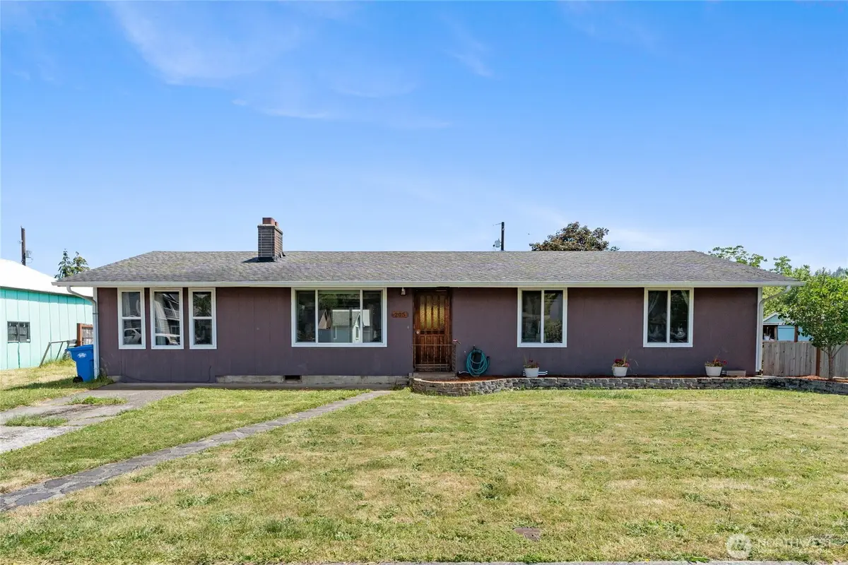 205 Washington Ave S, Eatonville, WA 98328 - #1