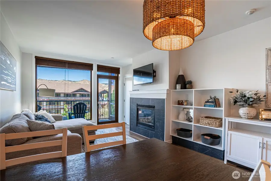 2220 W Woodin Avenue #205, Chelan, WA 98816 - #3