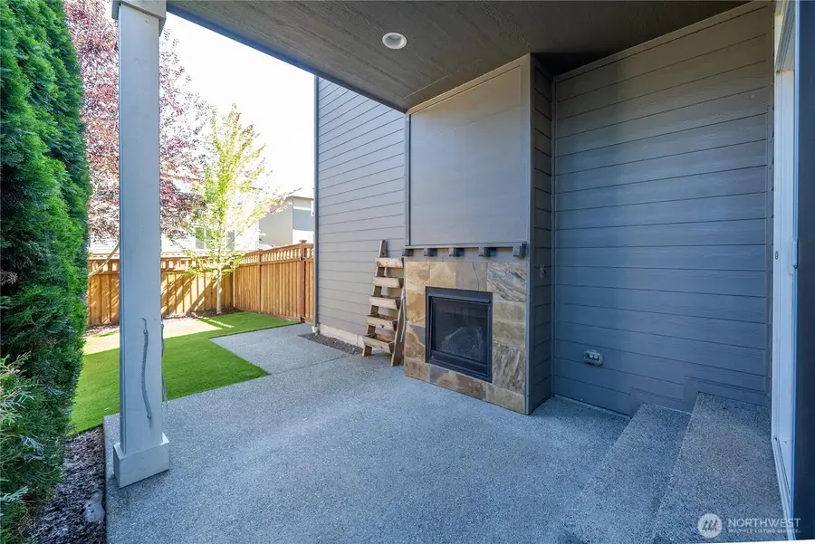 18428 Village Parkway E, Bonney Lake, WA 98391 - #3