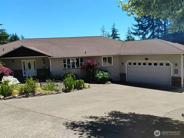 341 E Rainier Court, Allyn, WA 98524