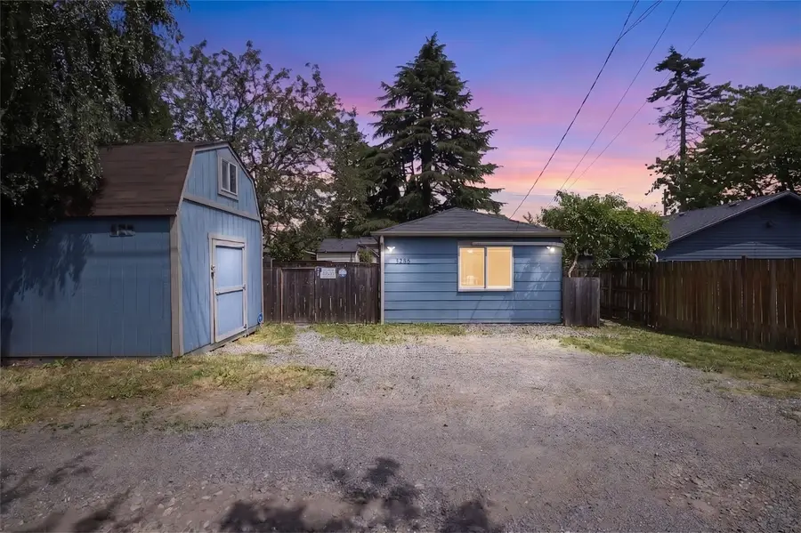 9745 Evanston Avenue N #B, Seattle, WA 98103 - #2