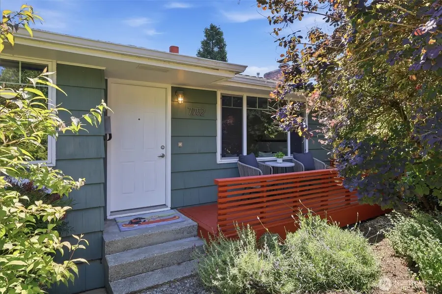 7752 17th Avenue Sw, Seattle, WA 98106 - #2