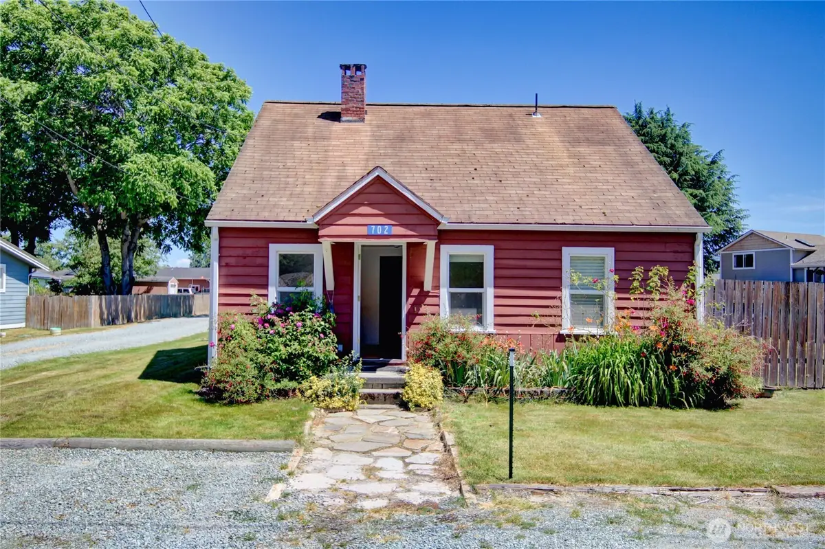 702 N Skagit Street, Burlington, WA 98233 - #1