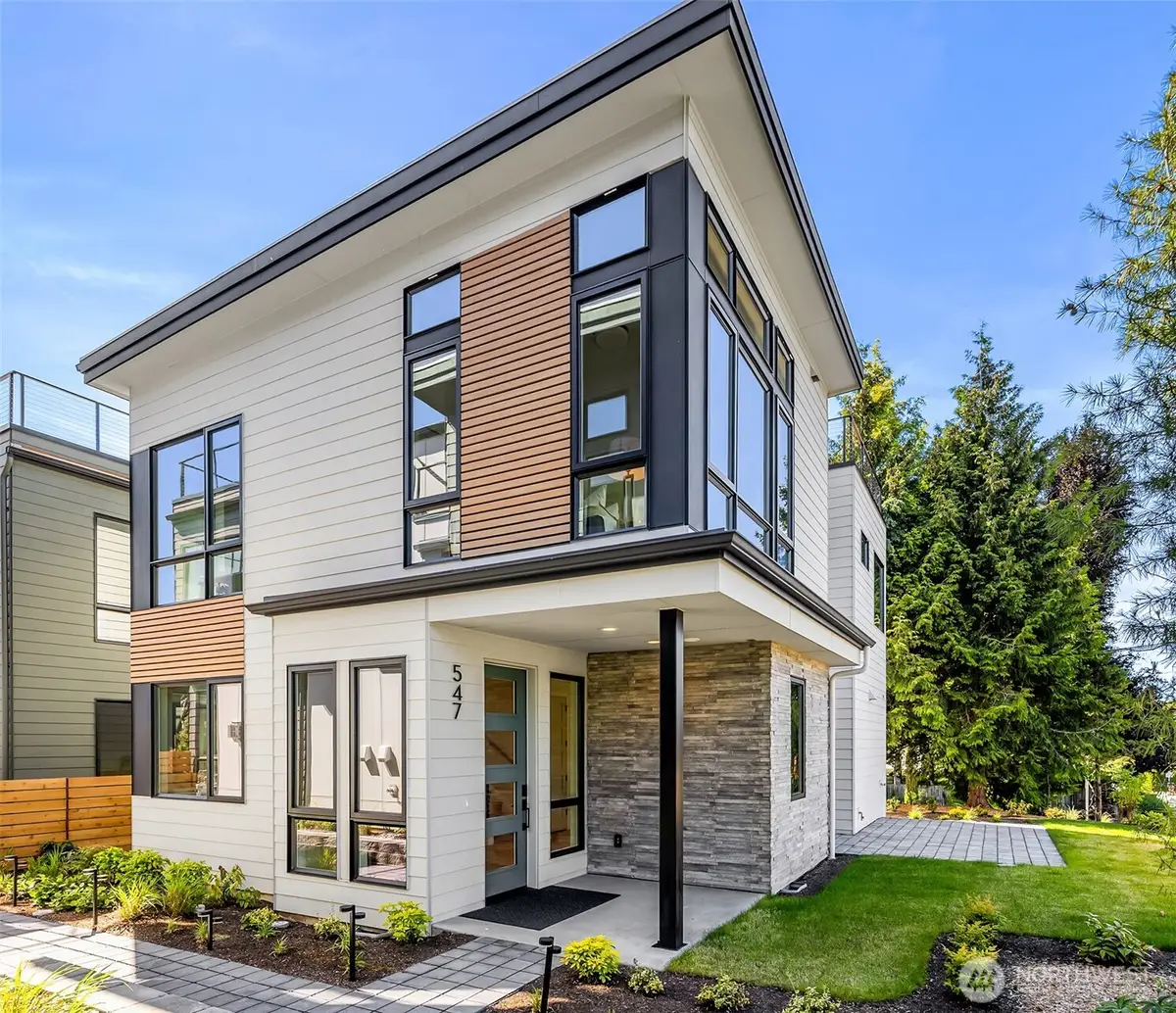 547 16th Avenue W, Kirkland, WA 98033 - #1