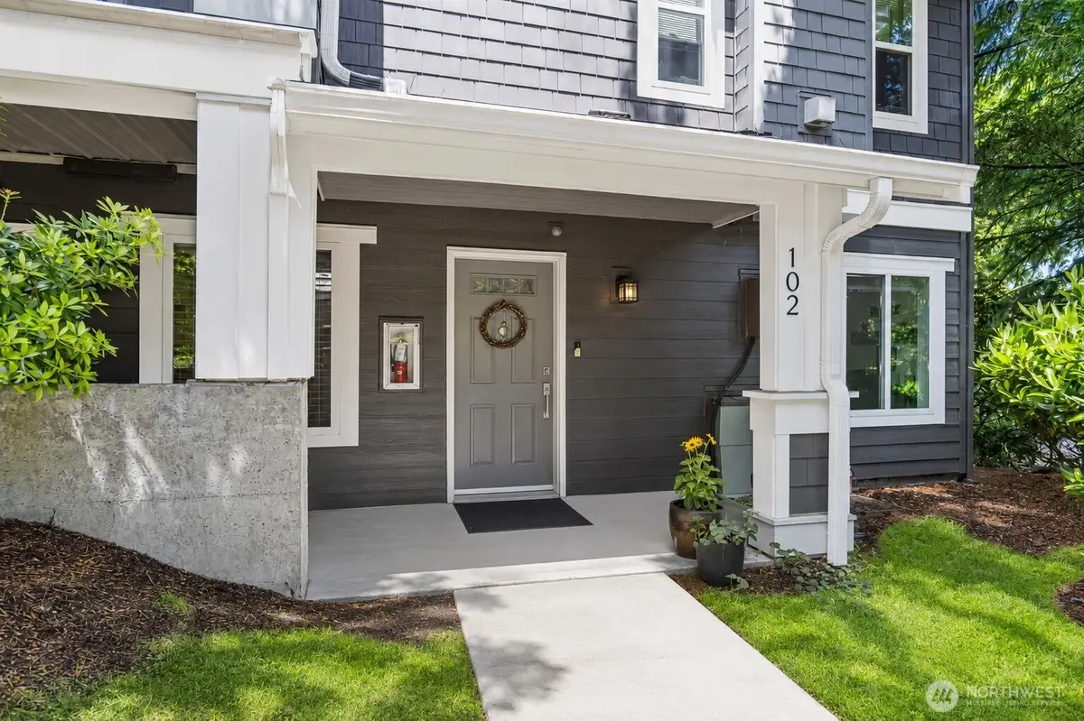 5501 Lakemont Boulevard Se #102, Bellevue, WA 98006 - #1