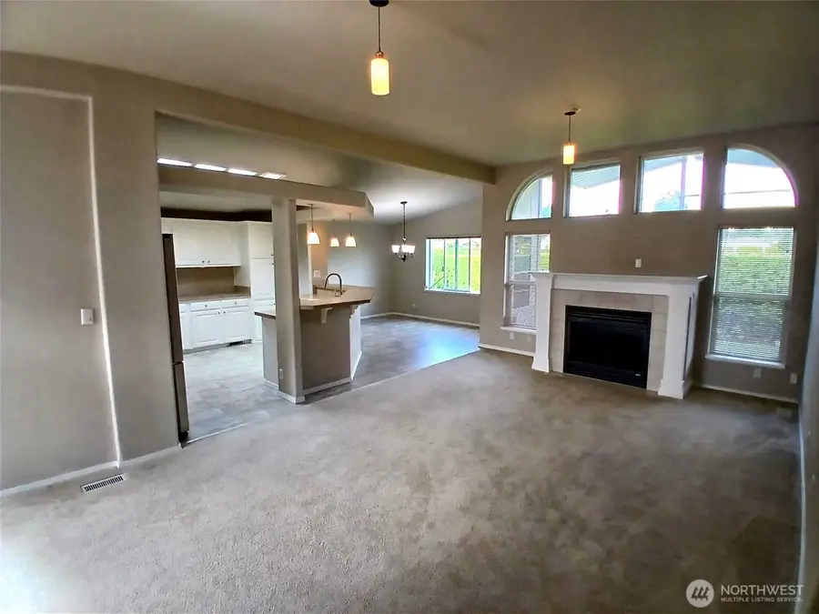 9024 60th Avenue E #104, Puyallup, WA 98371 - #2