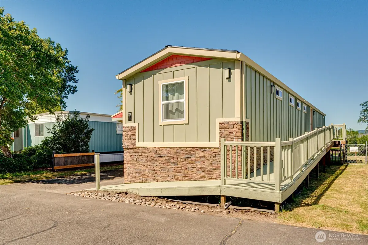 39100 NW Pacific Highway Nw #36, Woodland, WA 98674 - #1