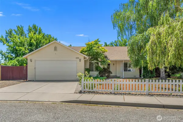 2299 E Veedol Drive, East Wenatchee, WA 98802