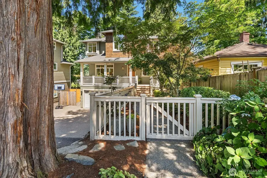 2322 NE 92nd Street, Seattle, WA 98115 - #3