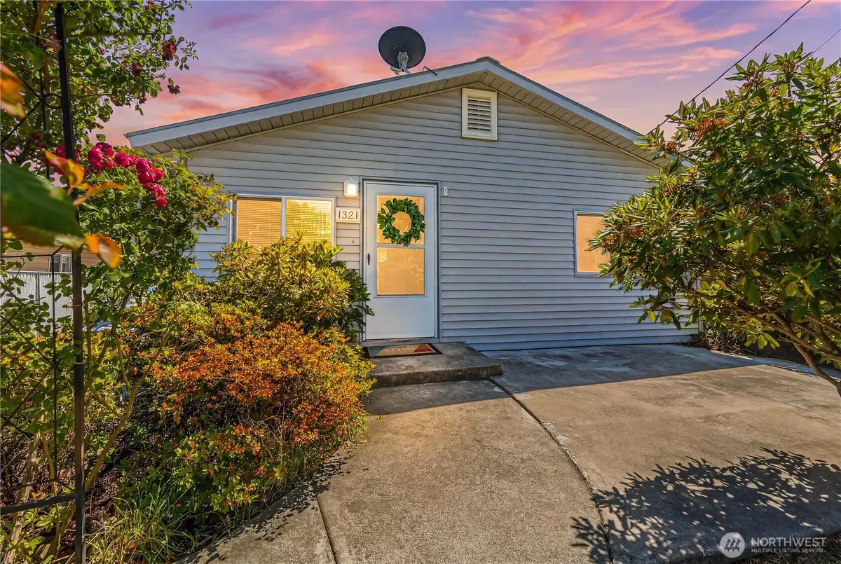 1321 9th Street, Wenatchee, WA 98801 - #1