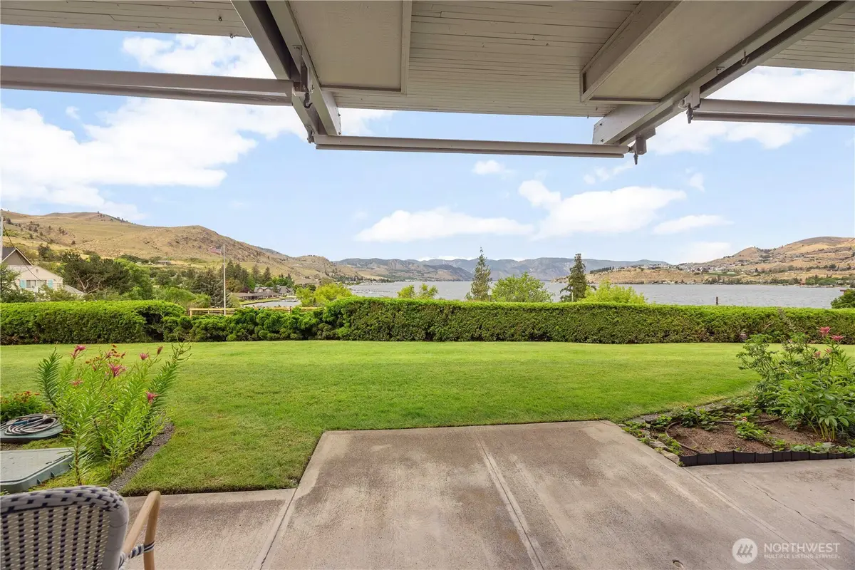 301 S 3rd Street, Chelan, WA 98816 - #1