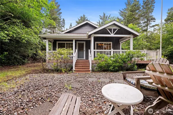 27807 O Street, Ocean Park, WA 98640