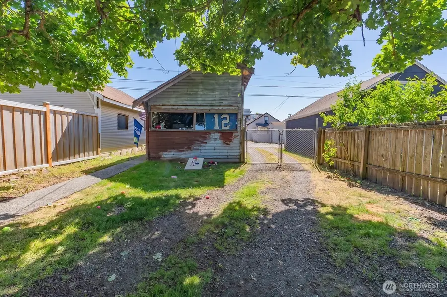 5209 N Winnifred Street, Ruston, WA 98407 - #3