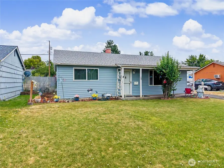 709 S Hawthorne Drive, Moses Lake, WA 98837 - #3