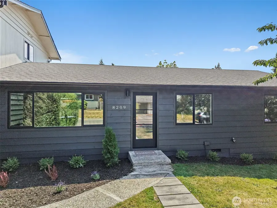 8209 144th Street, Kirkland, WA 98034 - #2