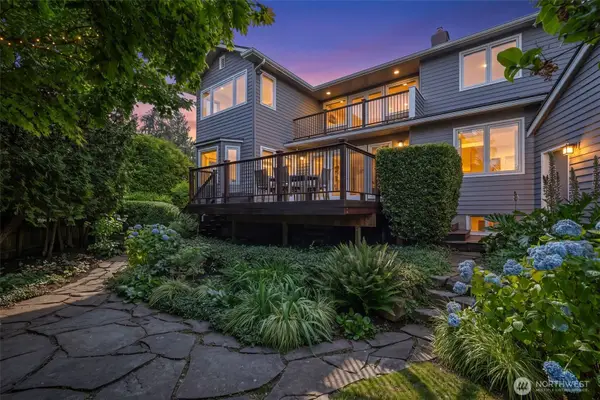 5716 Ann Arbor Avenue Ne, Seattle, WA 98105