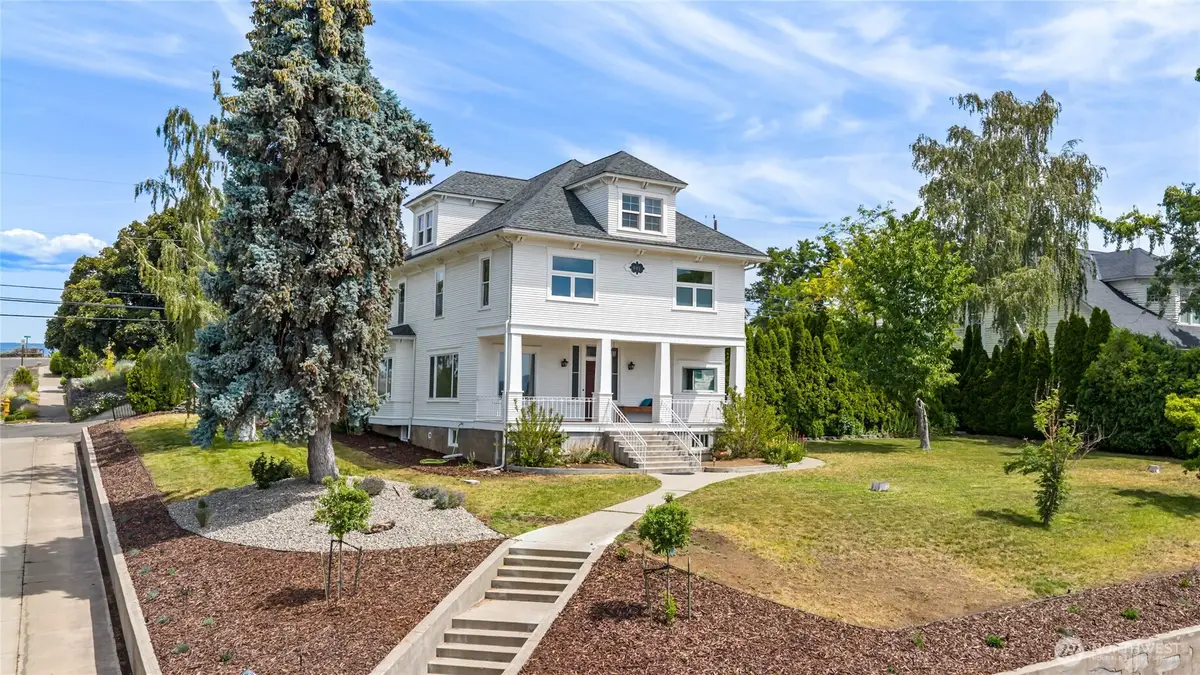 901 E 3rd Avenue, Ellensburg, WA 98926 - #1