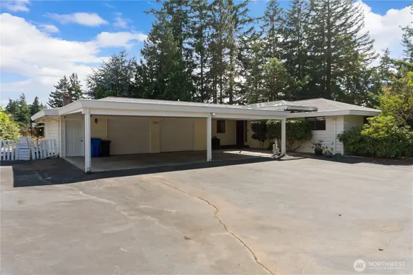 1781 NE 11th Avenue, Oak Harbor, WA 98277