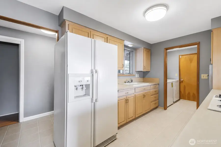 9015 Winona Street Sw, Lakewood, WA 98498 - #2