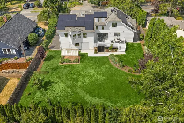 12453 NE 104th Street, Kirkland, WA 98033