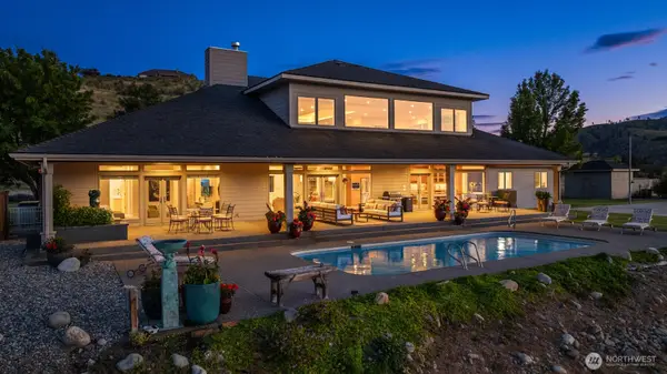 450 Hawks Meadow Road, Chelan, WA 98816