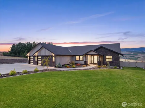 98802 SE 6th Street Se, East Wenatchee, WA 98802