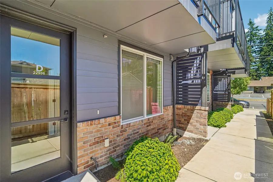 22906 56th Avenue W #D, Mountlake Terrace, WA 98043 - #2