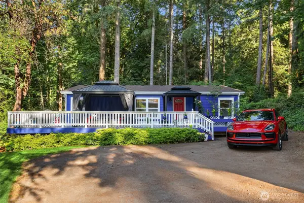 8480 Hansen Road Ne, Bainbridge Island, WA 98110