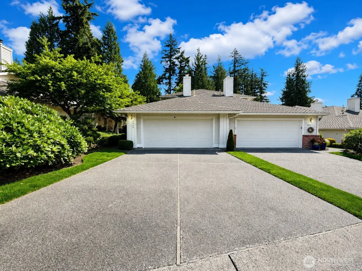 2009 Mill Pointe Drive Se, Bothell, WA 98012 - #1