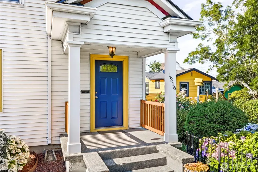 1216 Burwell St, Bremerton, WA 98337 - #2