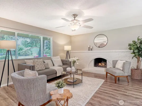 411 213th Place Sw #12A, Bothell, WA 98021