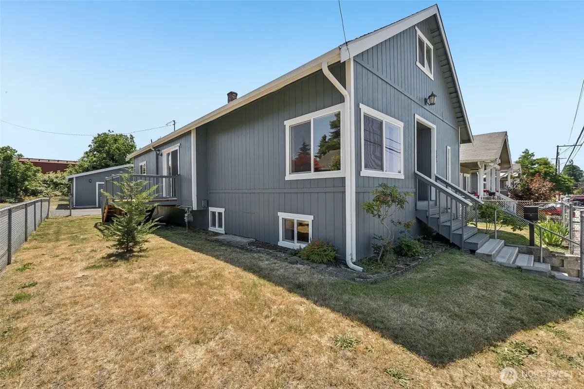 806 4th Street Se, Auburn, WA 98002 - #1