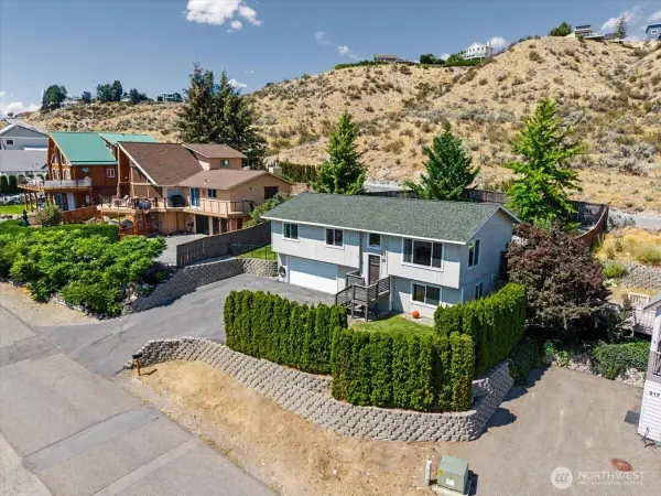 215 San Remo Lane, Chelan, WA 98816