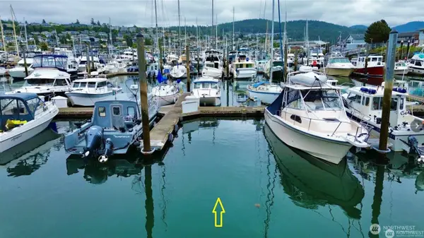 2304 Skyline Way #A-17, Anacortes, WA 98221
