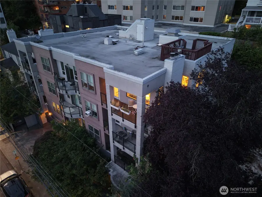 524 12th Avenue E #301, Seattle, WA 98102 - #2