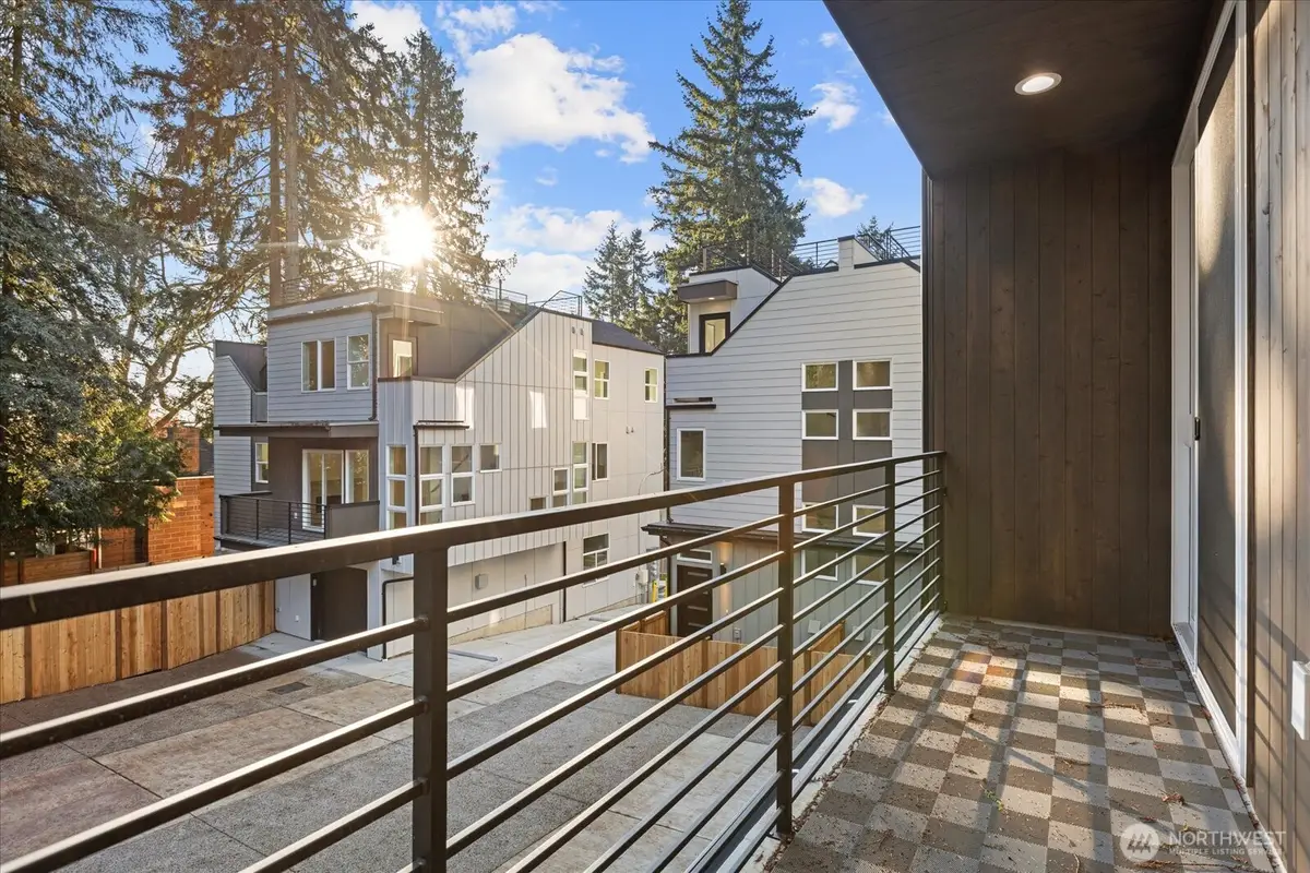 10746 Interlake Avenue N, Seattle, WA 98133 - #1