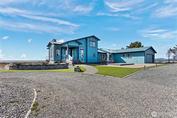 913 Riley Road, Oak Harbor, WA 98277