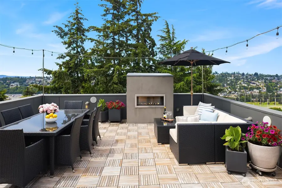 2560 12th Avenue W, Seattle, WA 98119 - #2
