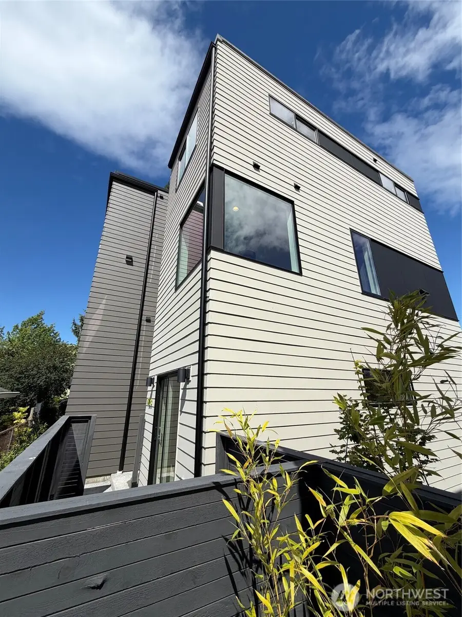 7912 34th Avenue Sw #B, Seattle, WA 98126 - #2