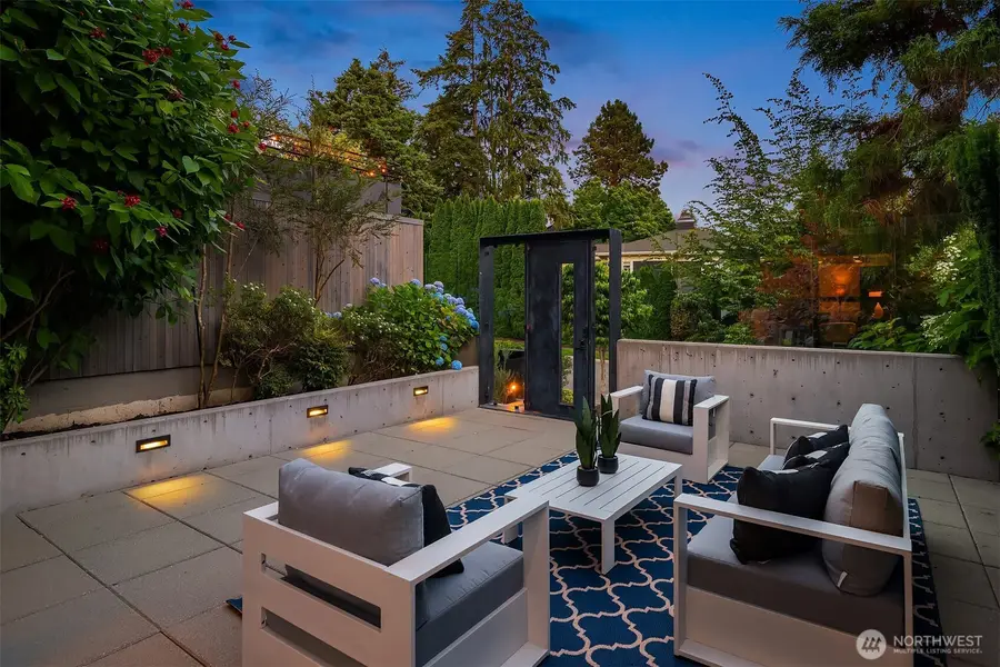 3908 NE 38th Street, Seattle, WA 98105 - #3
