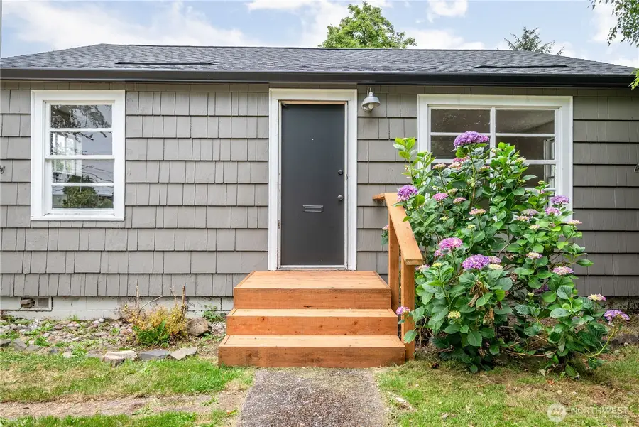 1158 10th Avenue, Longview, WA 98632 - #3