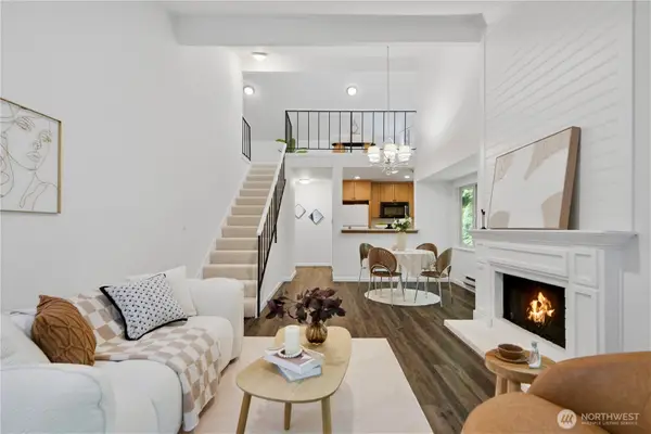 14624 NE 81st Street #C4, Redmond, WA 98052