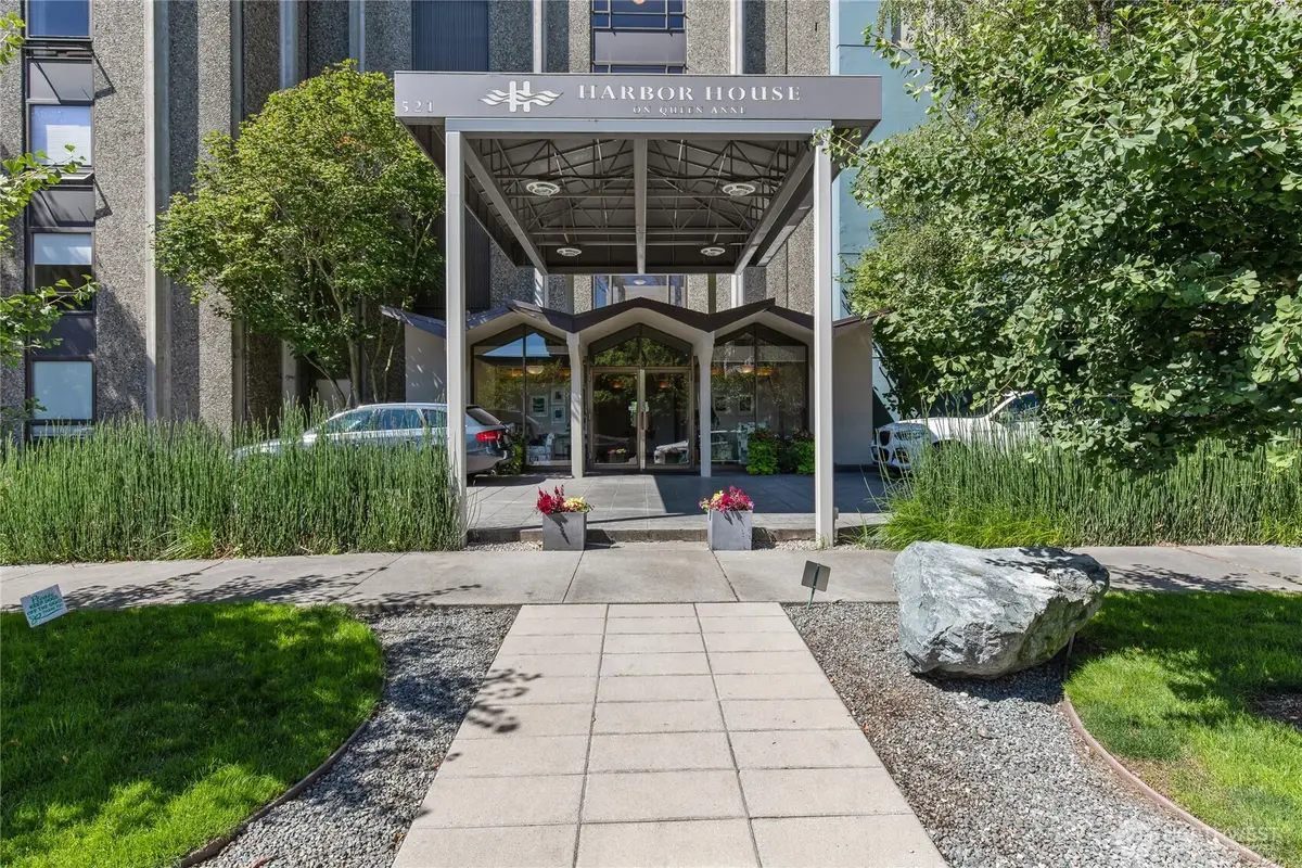 521 5th Avenue #401, Seattle, WA 98119 - #1